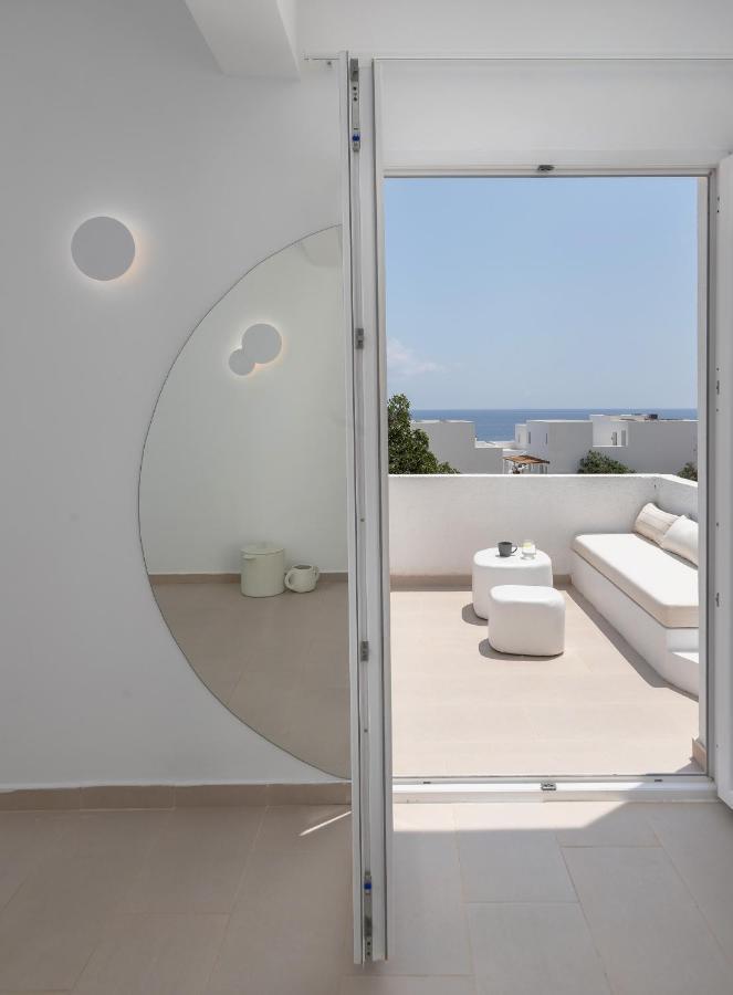 Voca Hotel & Suites Kamári 외부 사진