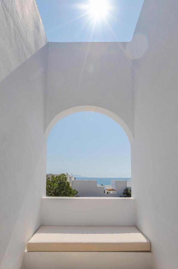 Voca Hotel & Suites Kamári 외부 사진