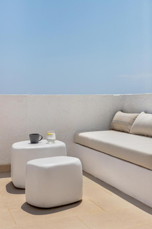 Voca Hotel & Suites Kamári 외부 사진