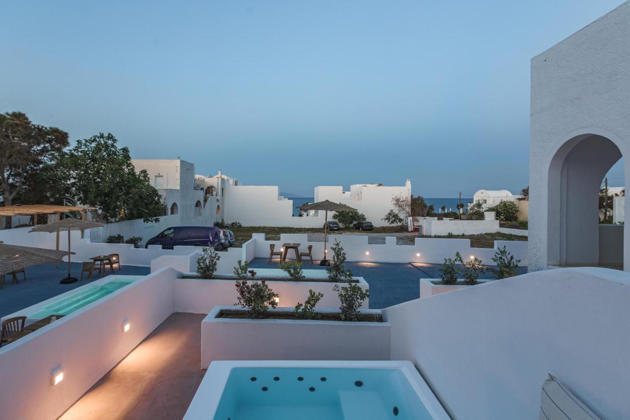 Voca Hotel & Suites Kamári 외부 사진